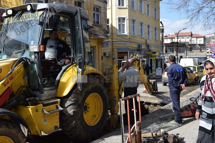 Авария в района на Пазара остави Кърджали без вода