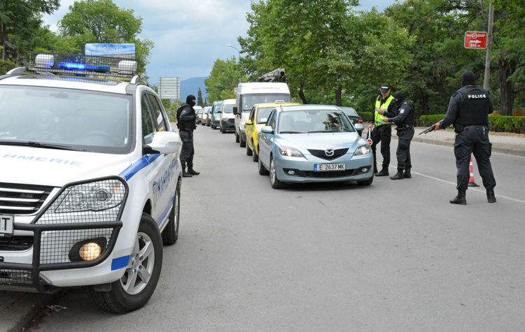 Престъпна група за разпространение на наркотици, задържана при акция на ГДБОП и прокуратура