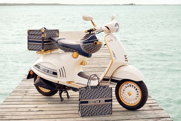 Vespa 946 Christian Dior - стил, мечти и Dolce Vita