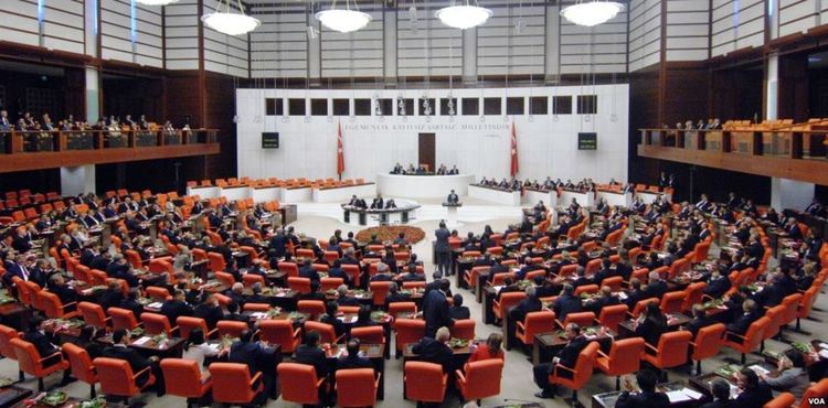Турция с по-голям контрол над социалните мрежи с нов закон