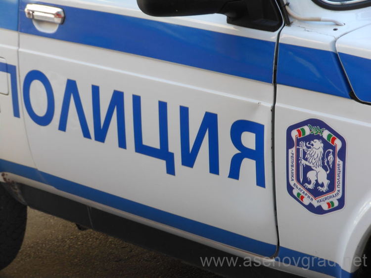 Младо момиче е задържано за притежание на марихуана