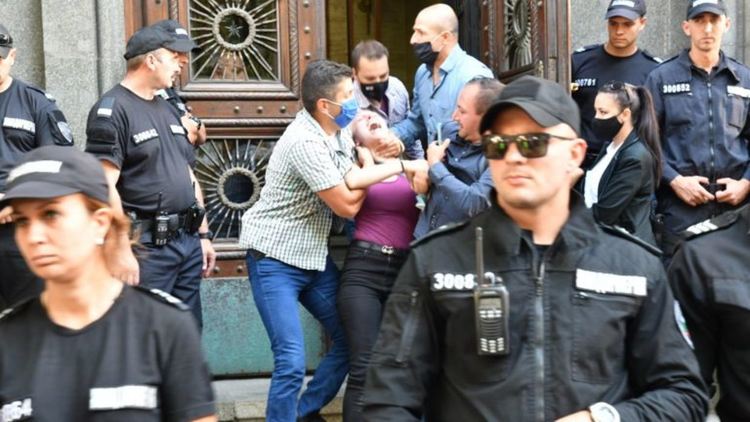 И ето я България отново в царството на лъжите