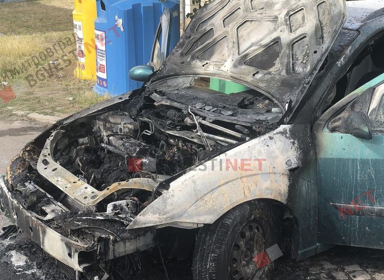 Две жени се спасиха от горящ автомобил с газова уредба на димитровградска улица
