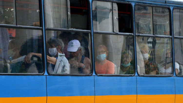 Защо държавата внушава фалшиво спокойствие за коронавируса