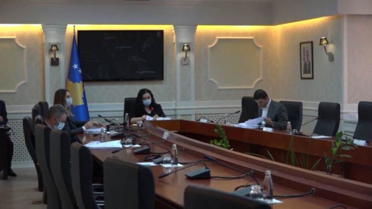 Вьоса Османи разпусна косовския парламент и насрочи предсрочни избори на 14 февруари