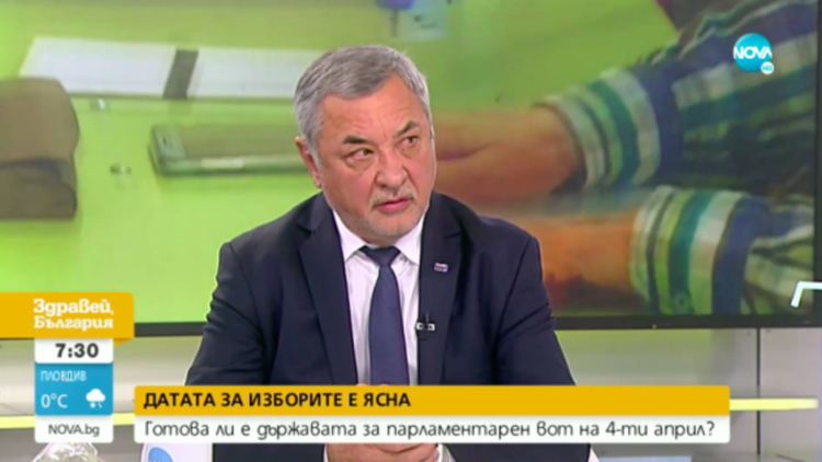 Симеонов: Който иска да гласува от чужбина, да си хване самолета
