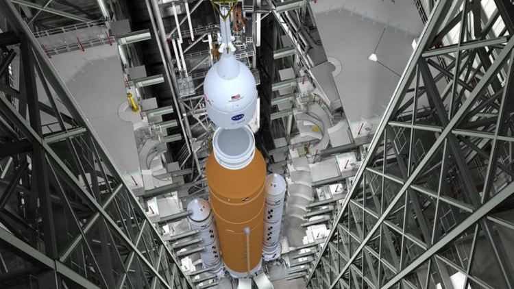 След декада на планиране и проектиране – голямата ракета на NASA се провали на първия си тест 