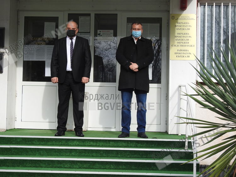 Шофьорът предизвикал смъртта на жена при катастрофата в Кърджали вчера е бил пиян, задържан е, жандармерия го пази от роднини