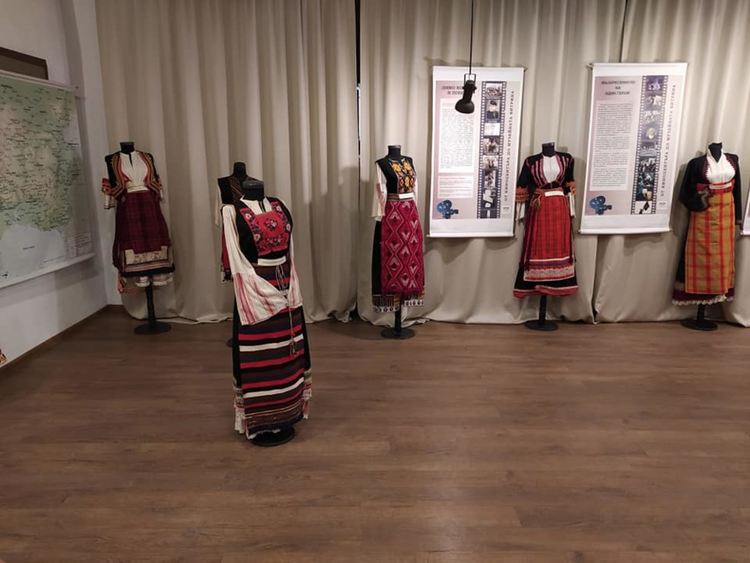 Откриха в музея изложба с реквизит от филма "Капитан Петко войвода"