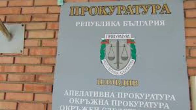 Двама шофьори ще отговарят за подхвърлен подкуп