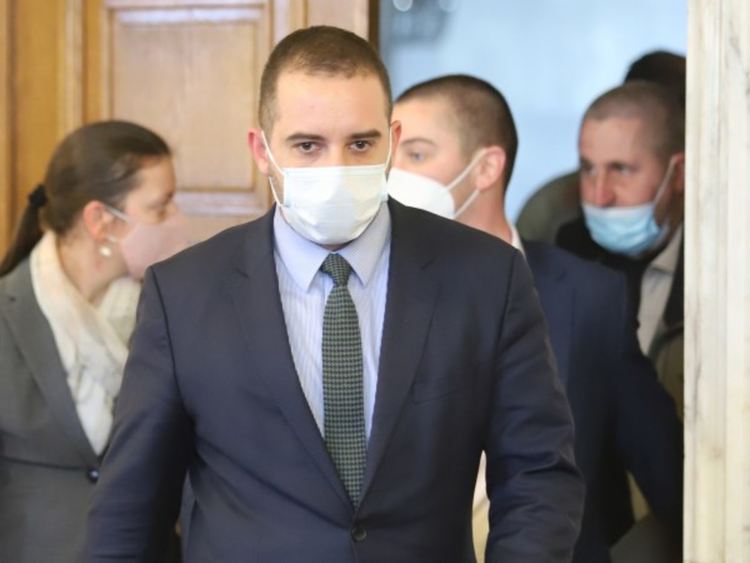 Временно се преустановява имунизацията срещу COVID-19 с ваксината на "АстраЗенека"