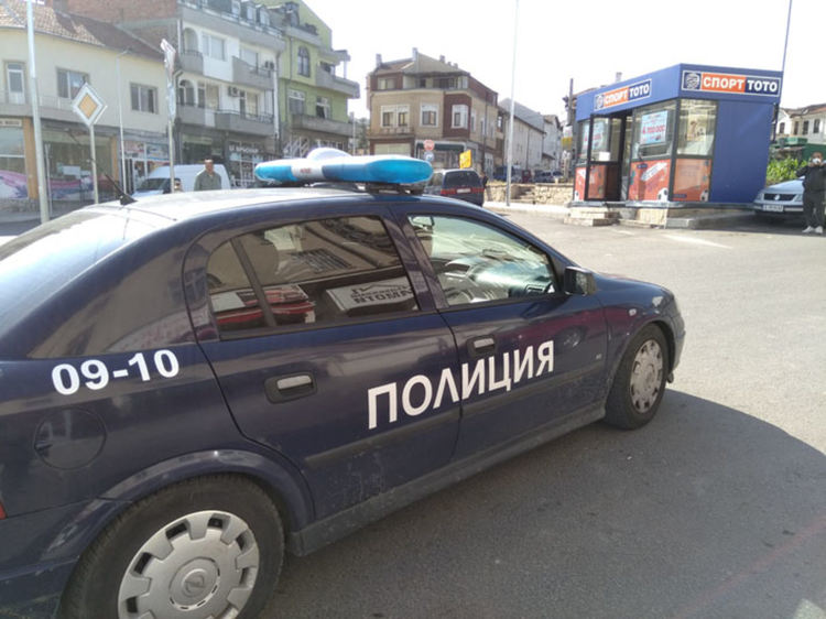 Засякоха дрогиран и пиян зад волана,образуваха  бързи производства