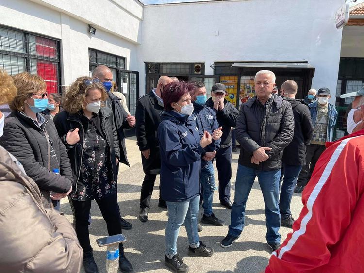 Дрангово посрещна Цвета Караянчева с пълен площад