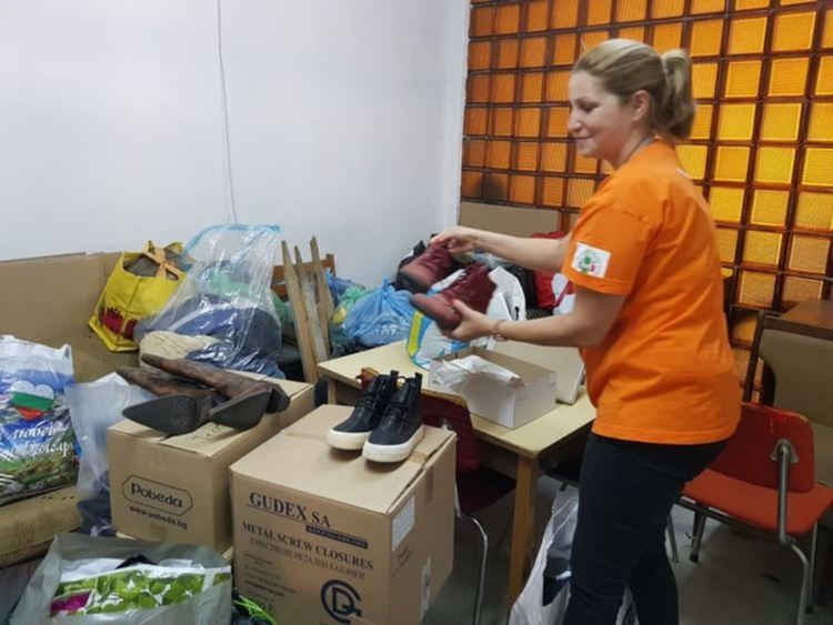 Започва акция за събиране на дрехи и обувки