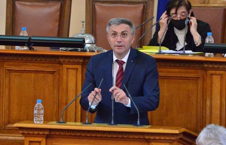 Карадайъ: Суверенът иска нов модел на управление и отношение