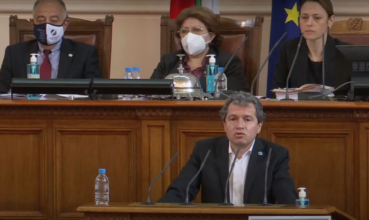 ГЕРБ обвини опозицията в "задкулисни преговори за правителство", отговориха му "ГЕРБ е токсична"