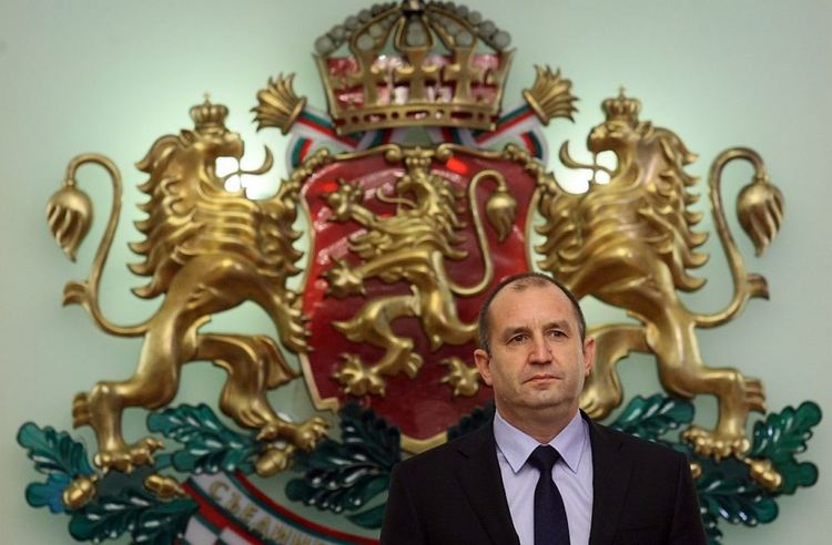 Президентът връчва мандата на „Има такъв народ“ утре