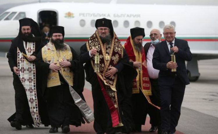 Благодатният огън пристигна в България
