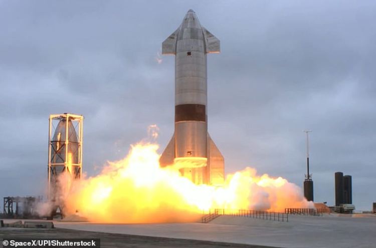 SpaceX подготвя Starship за първия му орбитален полет.