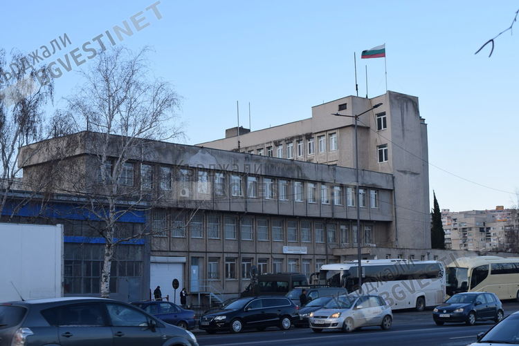 В "Пътна полиция"засякоха товарен "Мерцедес",издирван в Шенгенската информационна система