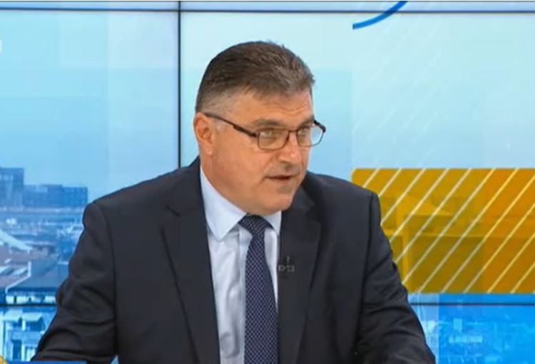 За миналата година 99% от обществените поръчки в МО били с посочване на изпълнител