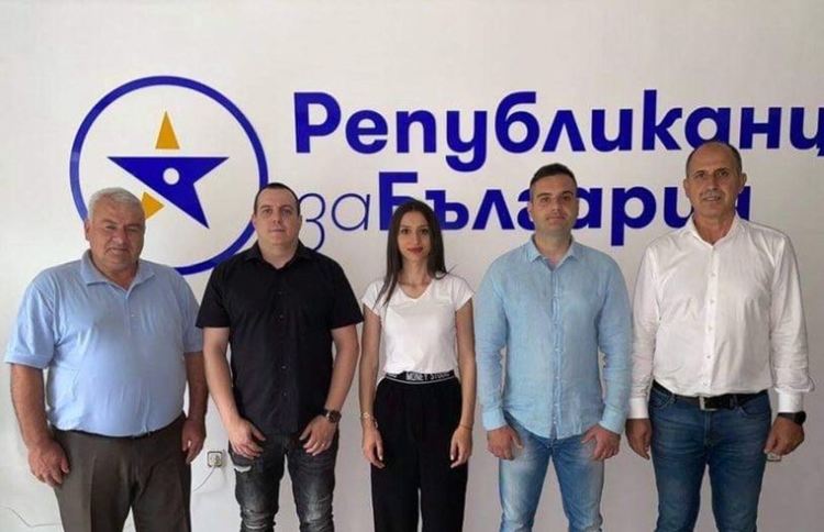 Илия Илиев: Ще работя за запазване на летището в Кърджали