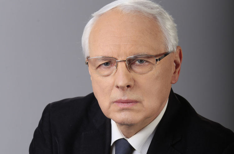 Най-четеният коментар преди изборите: Велизар Енчев за шоковото увеличение на пенсиите и заплатите преди влизането в Еврозоната