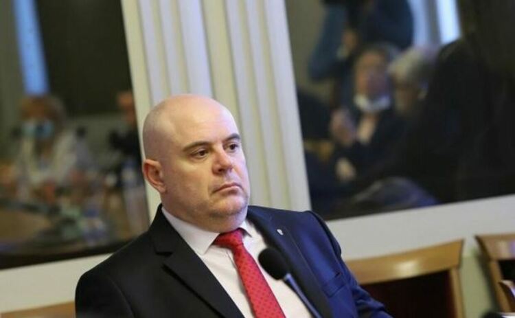 Парламентът изслушва Иван Гешев утре