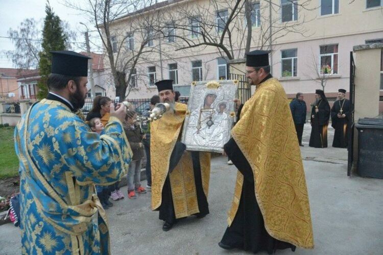 Чудотворна икона идва отново в Първомай