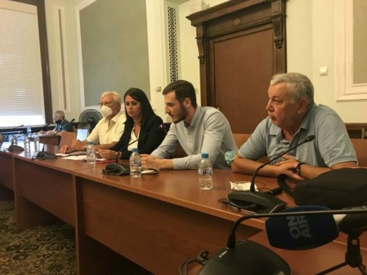Ето ги имената на полицаите, които пребиваха протестиращите зад колоните