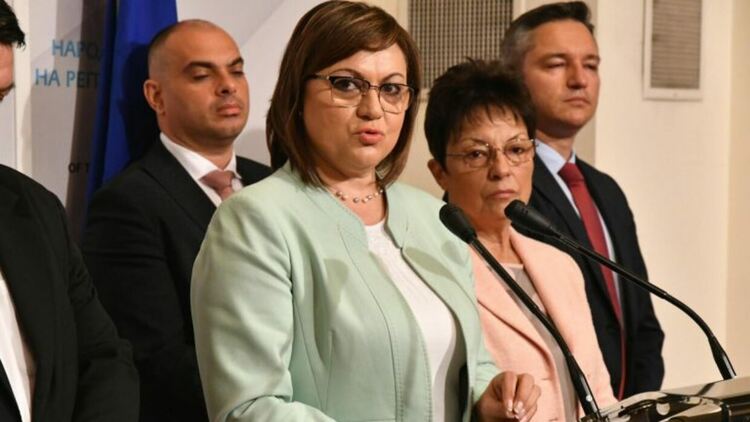 Нинова: "Демократична България" искат да отидем на избори