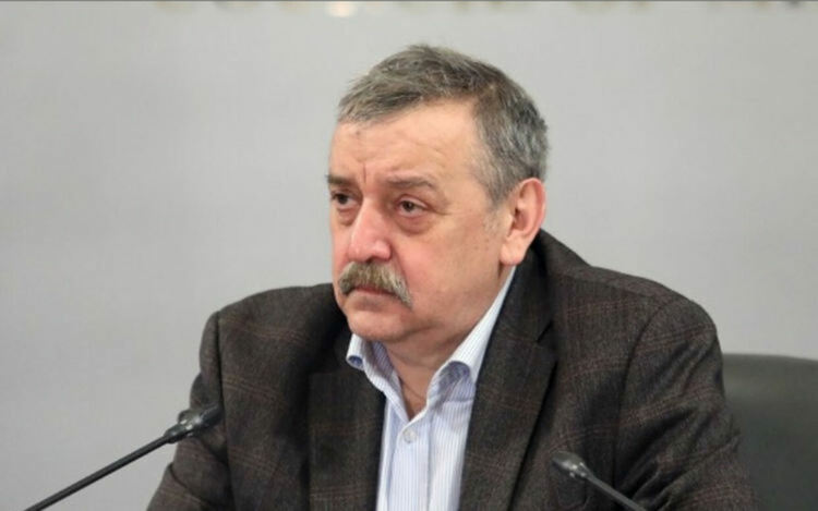 Проф. Кантарджиев прогнозира пик, а не плато при четвъртата вълна