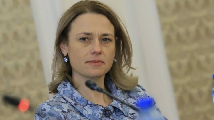 Ива Митева категорична, няма да свиква извънредно НС