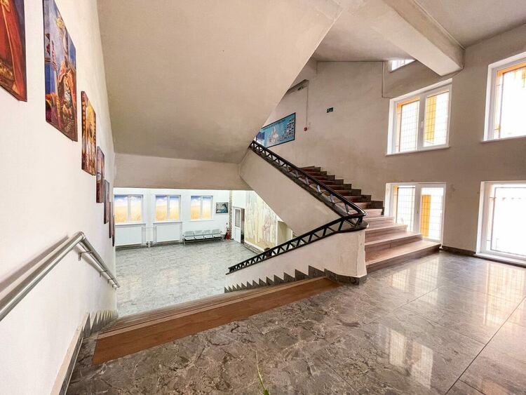 Тази есен СУ ,,Йордан Йовков“  приветства своите ученици с модерен нов облик