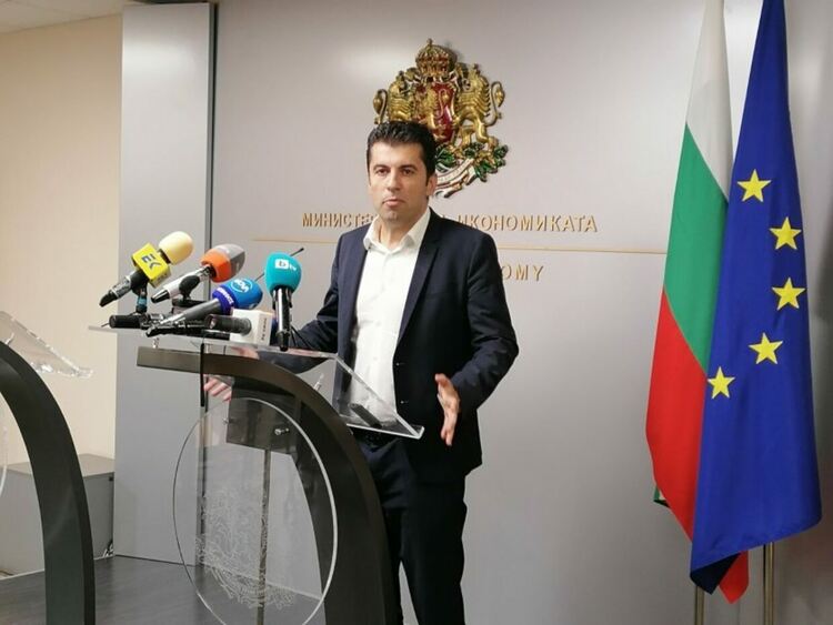 Кирил Петков: Влизаме в политиката и ще сме участници в изборите