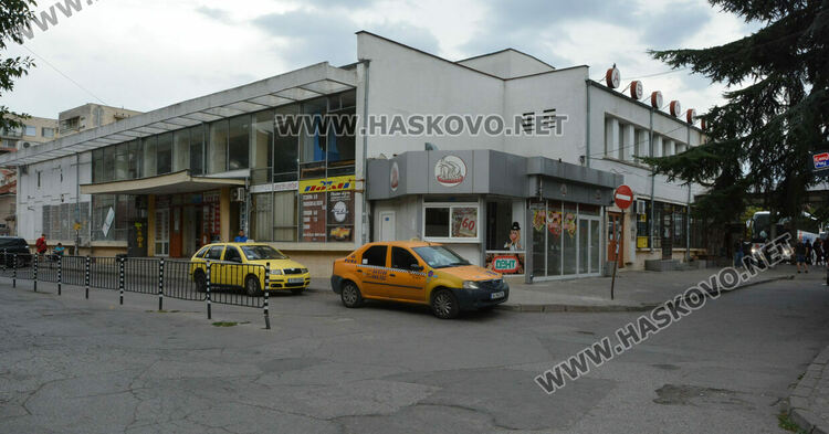 С нож намушкаха таксиметров шофьор в Хасково