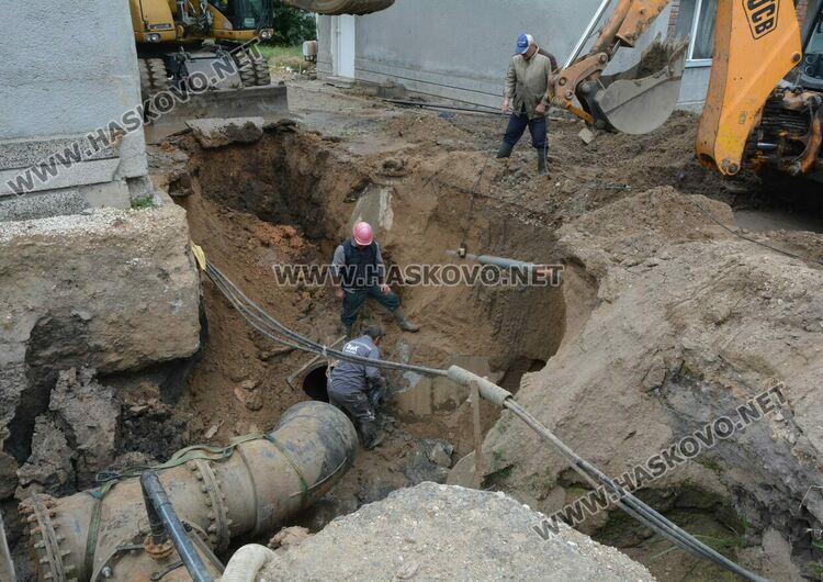 Започват възстановяването на водоподаването в Хасково