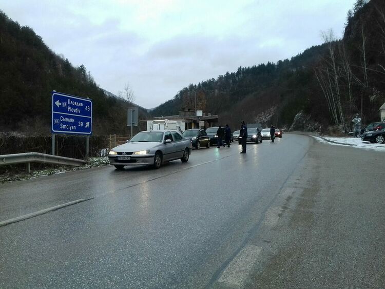 Внимание!Затварят пътя Смолян-Асеновград, при разклона за Забърдо