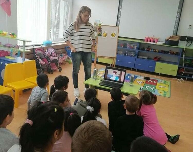 Деца ще "консервират" доброто в буркан