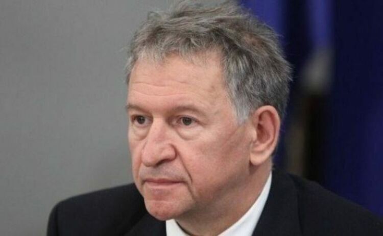 Затвор до 5 години и до 50 000 лева глоба за нарушителите на пропуска със зелен сертификат
