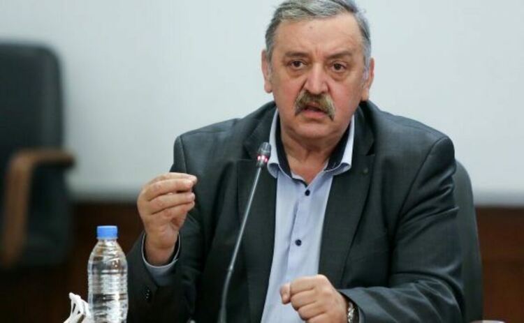 Проф. Кантарджиев: Вероятността ваксините да не действат въобще при Омикрон е много малка