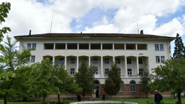 Кметът на Перник иска увеличаване на капитала на болницата и ДКЦ -1
