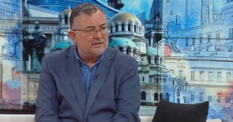 Д-р Чавдар Ботев: В момента хората са масово заразени от ваксинирани хора