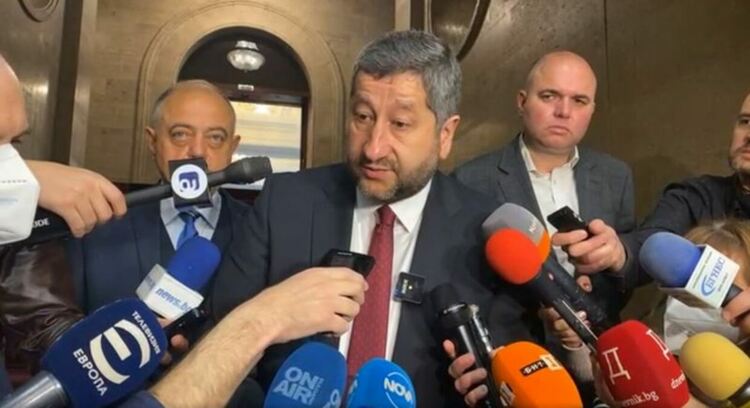 Забавяне: ДБ се опасяват от партийна феодализация по министерства