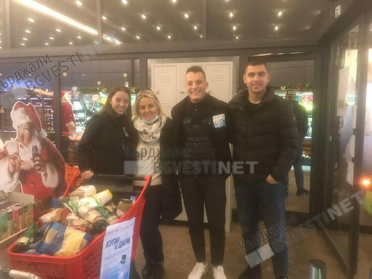 Младите ротарианци отново с благотворителна инициатива "Купи и дари"