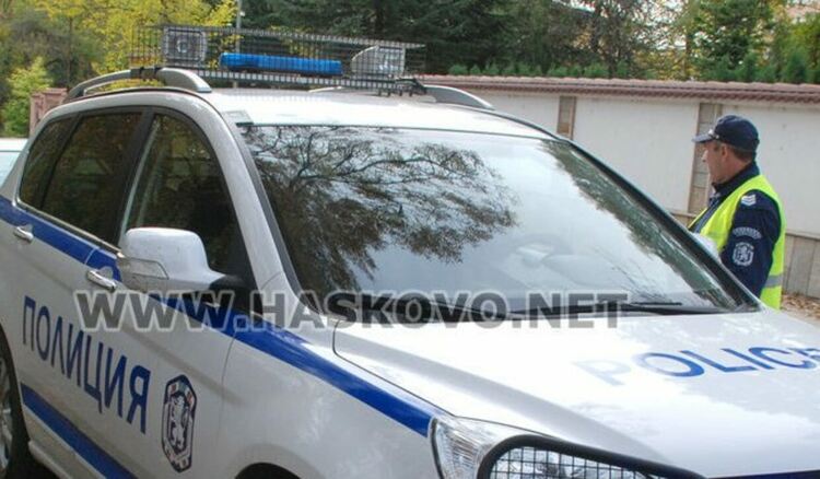 Регистрираха шофьори с алкохол и дрога, двама пешеходци пострадаха в Харманли