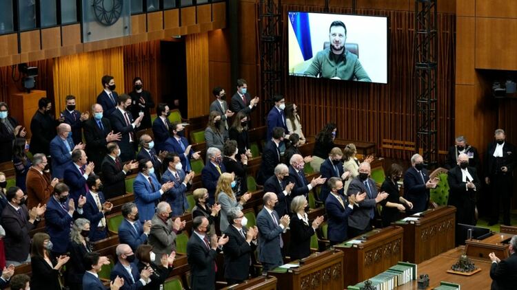 Парламентите на Швеция и Дания изслушват Зеленски