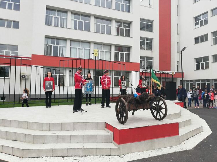 В „Славейков“ топчето отново гръмна по случай 146 години от Априлското въстание