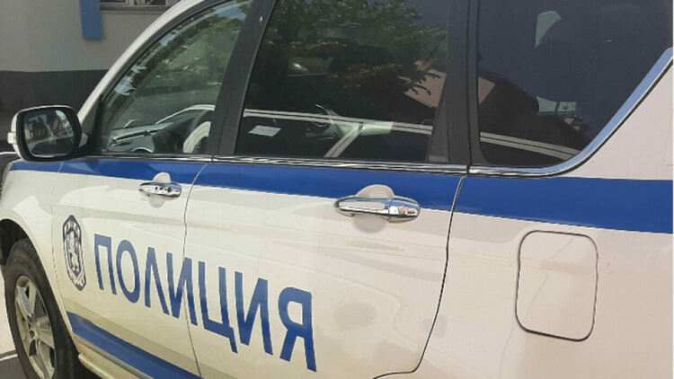 Автомобил с чужди регистрационни номера е установен от служители на Второ РУ
