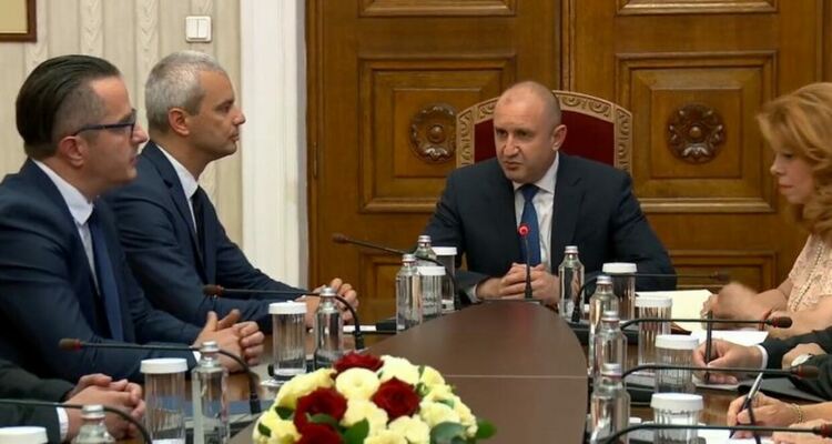 ''Възраждане'' при президента: Сегашният парламент е фалирал. Идейно е напълно импотентен